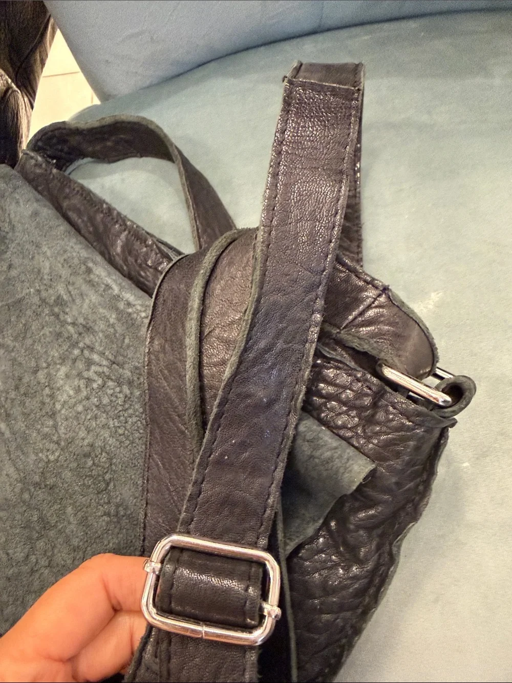 Men's Black Textured Leather Messenger Bag with Adjustable Strap